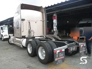 Conversión de quinta rueda a tortón en Kenworth T660, antes de la intervención — Talleres Saucedo, Uruapan, Michoacán