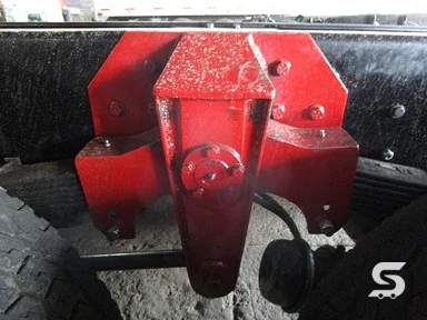 Conversión de quinta rueda a tortón en Kenworth T660, durante el proceso — Talleres Saucedo, Uruapan, Michoacán