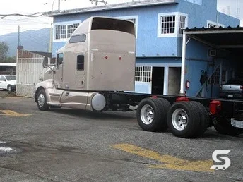 Conversión de quinta rueda a tortón en Kenworth T660, terminado — Talleres Saucedo, Uruapan, Michoacán