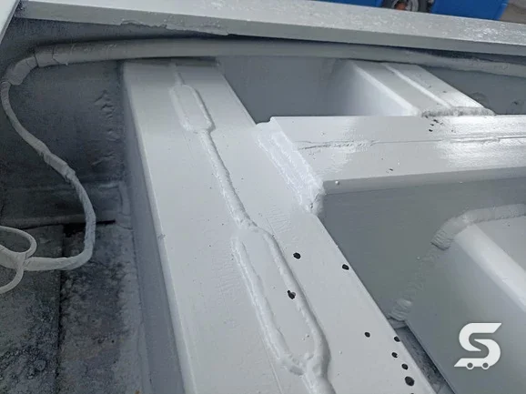 Reparación de planchas y perno rey de semirremolque, terminado — Talleres Saucedo, Uruapan, Michoacán