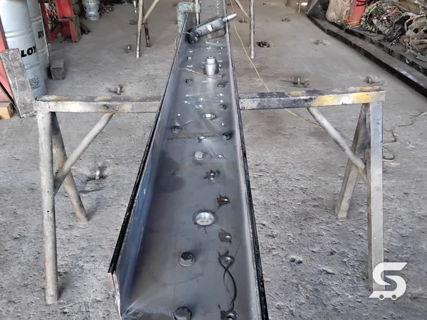 Chasis acorazado y reforzado del Kenworth T800 en Talleres Saucedo, Uruapan